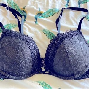 Black Lacey Push-up Bra